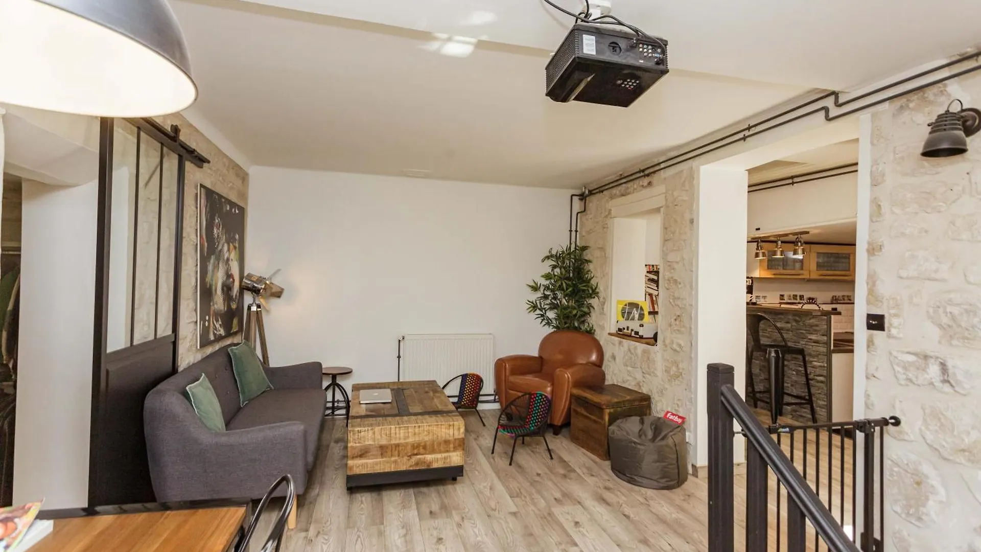 Comme Une Maison A Paris